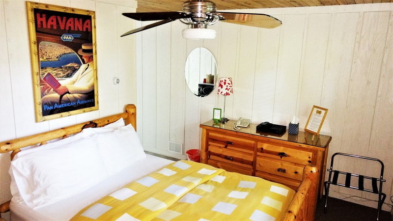Pines Motor Lodge & Retro Gift Gallery - From Web Listing (newer photo)